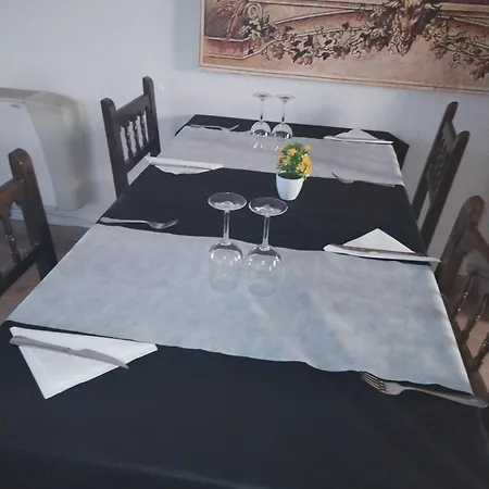 فندق Frias Frías de Albarracín